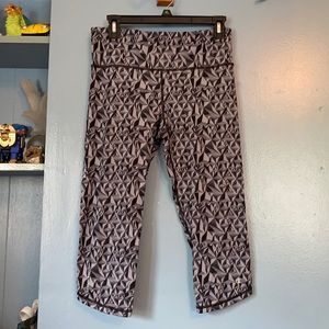 Cropped Active Geometric Leggings